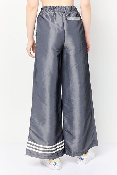 adidas Women Loose Fit Outdoor Sweatpants, Grey