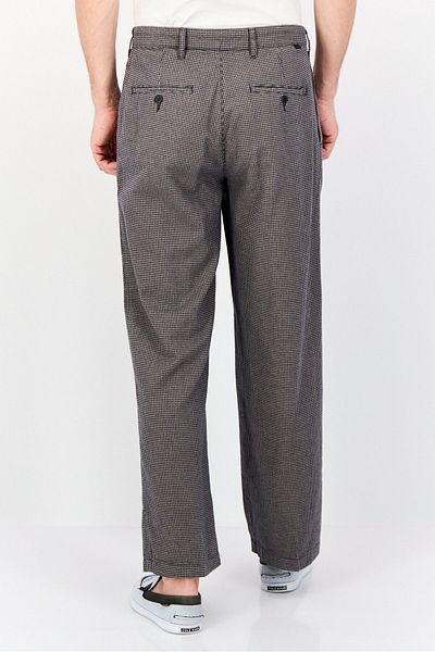 Dockers Men Regular Fit Textured Straight Leg Pants, Grey