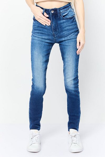 Guess Women Skinny Fit Dark Wash Stretchable Denim, Navy