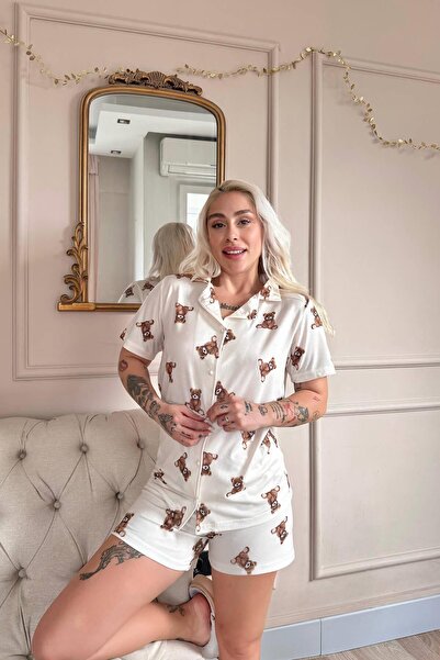 Pijamaevi Beige Teddy Desenli Kısa Kol Şortlu Önden Düğmeli Kadın Pijama Takımı