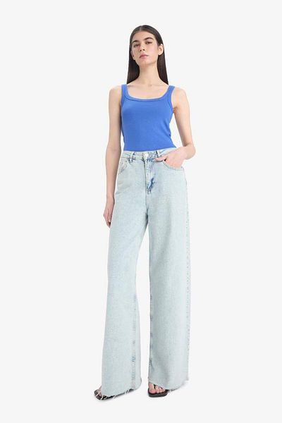 DeFacto Slim Fit Slim Fit Rundhals-Unterhemd aus Cord F1743ax25sm