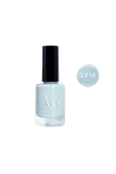 La vuv Manicure and nail polish