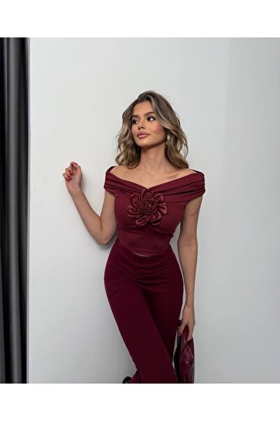 Jungle Gül Aksesuarlı Madonna Yaka Dalgıç Bluz