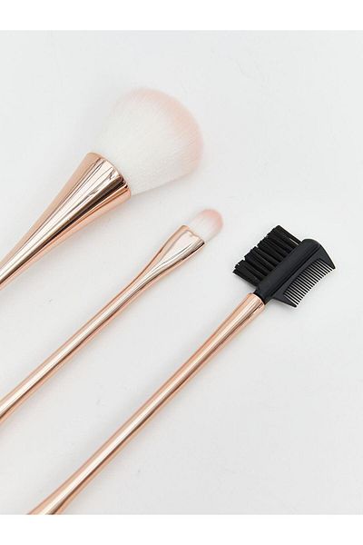 LC Waikiki Makeup Brush and Applicator