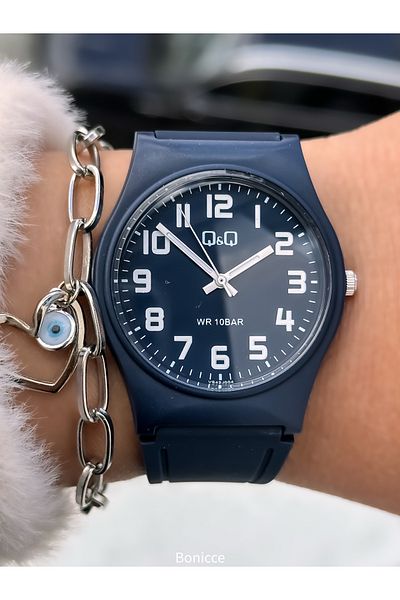 Q&Q Dark Blue Silicone Cord, Suitable for Pool and Sea Use, Large Number Women's Wristwatch + Bracelet