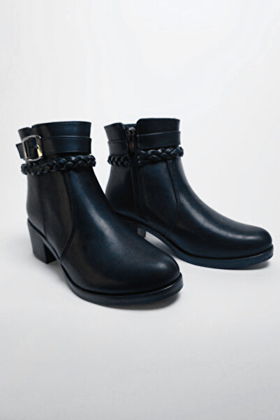 Gold Step Siyah Ökçeli Kadın Botu 24K-1150