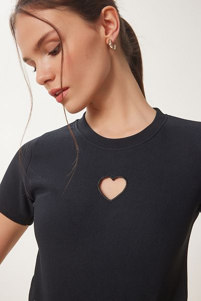 Happiness İstanbul Women's Black Heart Embroidered Ribbed Knitted T-Shirt Zv00289