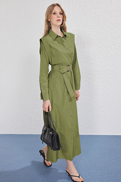 Trendyol Modest Λεπτομερές υφαντό φόρεμα από χακί ζώνη με πόρπη TCTSS25EB00134