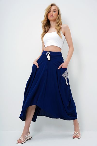 Trend Alaçatı Stili Women's Navy Blue Embroidered Double Pocket Baggy Cut Woven Skirt ALC-X11801