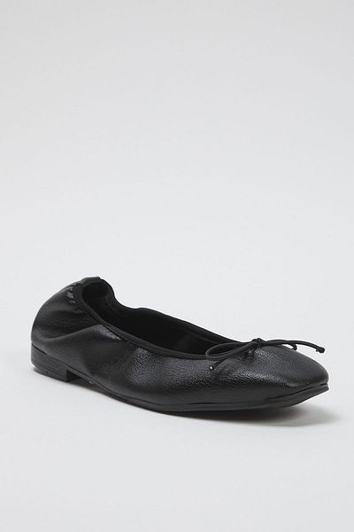TRENDYOL SHOES Faltbare, flexible Damen-Ballerinas mit schwarzer Schleife TAKSS25BE00016
