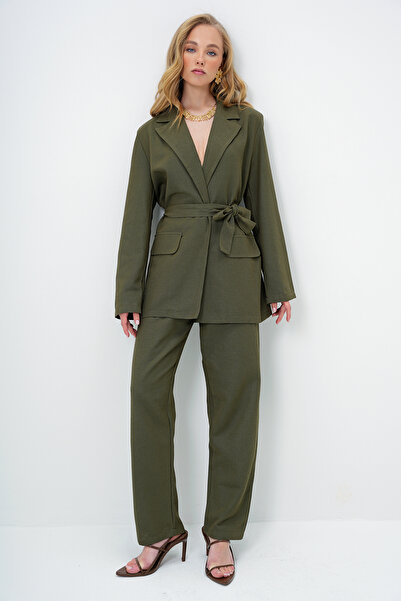 Trend Alaçatı Stili Khakifarbener Gürtel für Damen, detaillierter Leinenmantel und Hosenanzug mit zwei Taschen, Alc-X14061