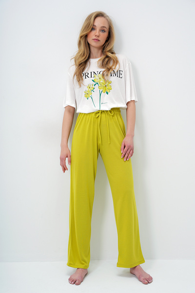 Trend Alaçatı Stili Kadın Yağ Yeşili Bisiklet Yaka Baskılı T-Shirt Ve Düz Renk Pantolonlu Pijama Takımı PJM-X13883