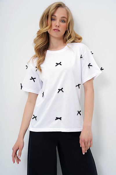 Trend Alaçatı Stili Women's White Crew Neck Bow Embroidered Basic T-Shirt Alc-X13902
