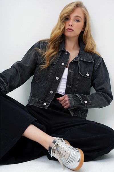 Trend Alaçatı Stili Women's Anthracite Double Pocket Sleeves Band Detailed Crop Jean Jacket Alc-X13906