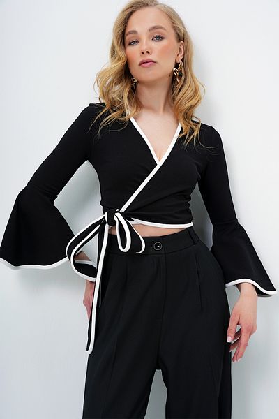 Trend Alaçatı Stili Women's Black Spanish Sleeve Piping Detailed Laced Double Breasted Blouse Alc-X13893