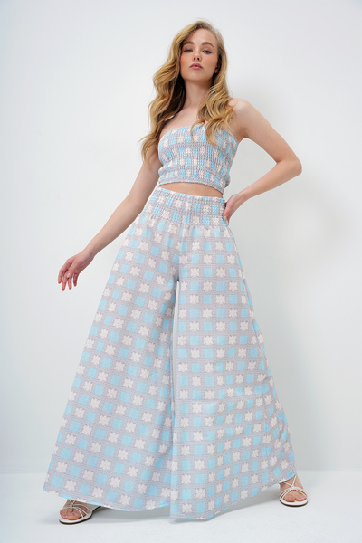 Trend Alaçatı Stili Dámské baby blue kalhoty s širokými nohavicemi a triko s triko Alc-X14058