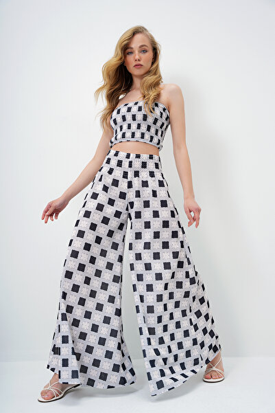 Trend Alaçatı Stili Women's Black Waist Gimped Wide Leg Pants and Gimped Crop Bustier Suit Alc-X14058