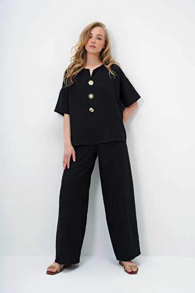 Trend Alaçatı Stili Schwarzes Damen-Set mit V-Ausschnitt, Metallgoldknöpfen, detailliertem Aerobin-Bluse und Hose, Oberteil und Unterteil, ALC-X14122