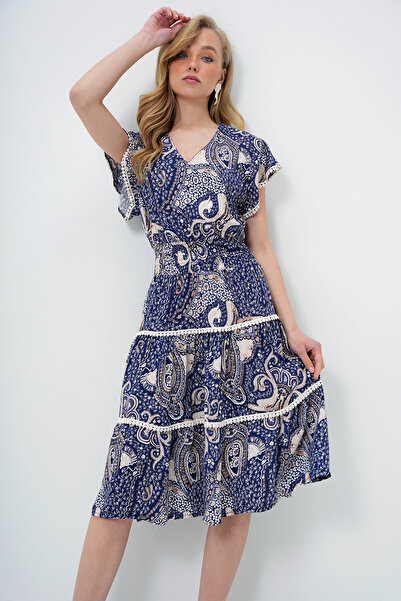 Trend Alaçatı Stili Women's Ecru-Navy Blue V-Neck Ethnic Patterned Scallop Detailed Waist Gimped Woven Dress Alc-X14094