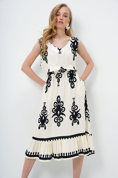 Trend Alaçatı Stili Women Ecru-Black Front Back V-Neck Patterned Skirt Flounces Summer Woven Dress Alc-X14095