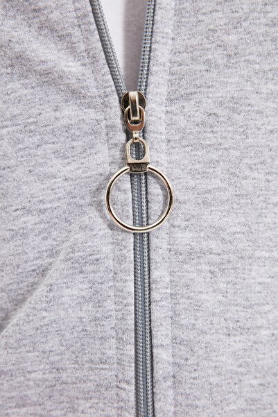 Trendyol Modest Šedá melanžová mikina s kapucí a zipem Basic Pletená Wide Fit oversize mikina Cardigan TCTAW22TW0137