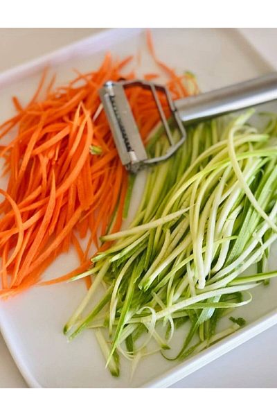 Kitchen Pembelia مقشرة جوليان من الفولاذ المقاوم للصدأ