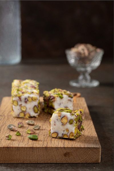 MEŞHUR SAFRANBOLU LOKUMCUSU Double Sultan Pistachio Wick Mesh Turkish Delight - 500 Gr