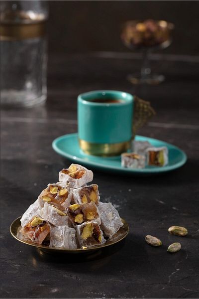 MEŞHUR SAFRANBOLU LOKUMCUSU Deluxe 500g Double Roasted Turkish Delight with Pistachio