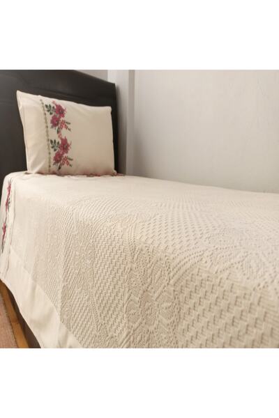 Yavuz Tekstil Kanaviçe Işlemeli Tek Kişilik Pike Takımı Kırmızı %100 Pamuk