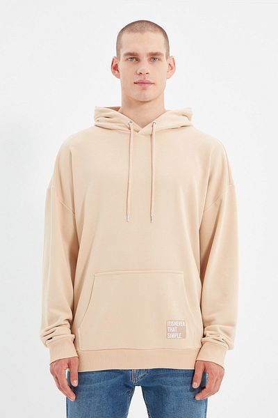 Trendyol Collection Beiges Fleece-Sweatshirt mit Kapuze und Etikett - Übergröße, TMNAW21sw2005