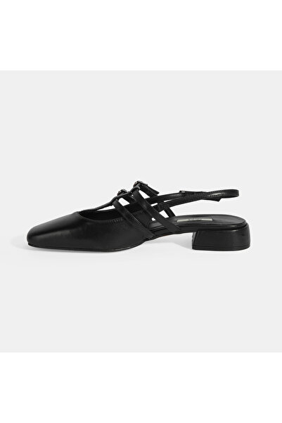 Desa Women's Black Buckle Leather Casual Shoes