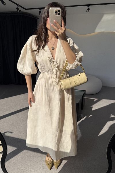 Gizem Ecemiş Φόρεμα Leydia Beige Muslin