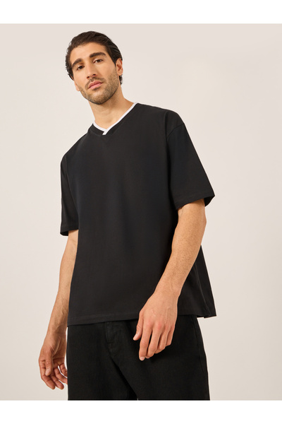 Styli Tipped V Neck Jersey Regular Fit T-Shirt