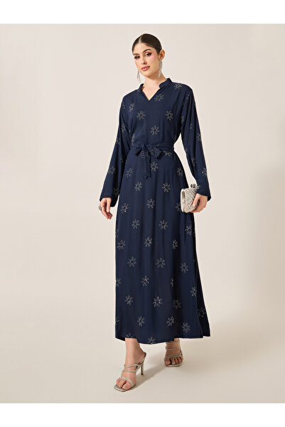 Styli جلابية مزينة برباط على الخصر وياقة قائمة