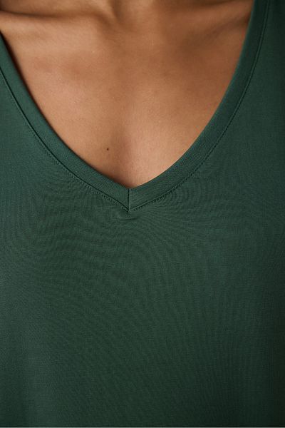 Penti Khakifarbenes Modal-T-Shirt mit V-Ausschnitt und normaler Passform
