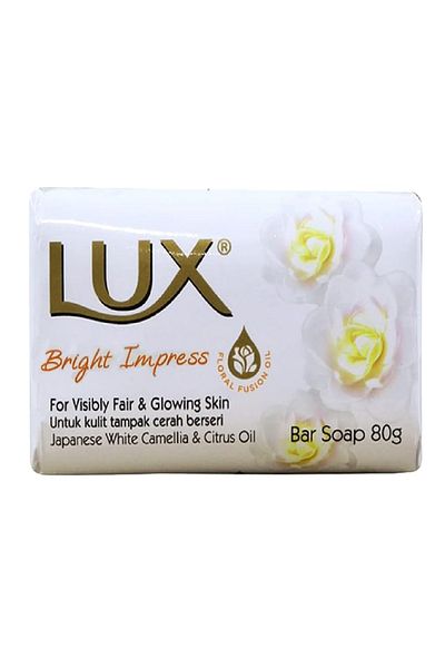 LUX صابون لوكس 80 جرام بلمسة مخملية برائحة الياسمين وزيت اللوز