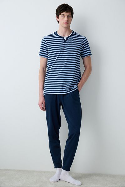 Penti Blaues Pyjama-Set mit mehrfarbigen Hosen