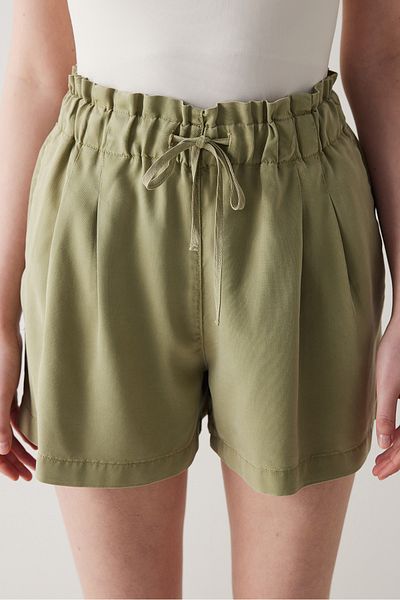 Penti Pantaloni scurți kaki cu volane