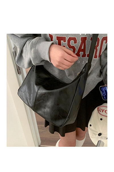 Buldug Κομψή και μινιμαλιστική γυναικεία τσάντα χειρός – Κατάλληλη για καθημε...