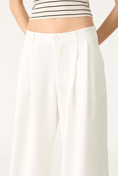 Stradivarius Wide leg smart trousers with darts