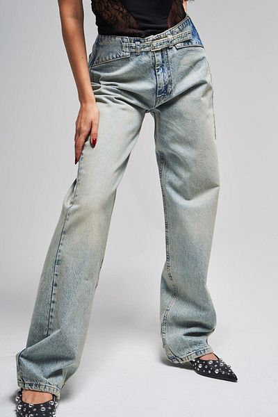its basic T. Blugi de damă Culoare 17s5-32 Curea cu croială largi Detaliu Lungime interioară 80 cm Blugi din denim 100% bumbac
