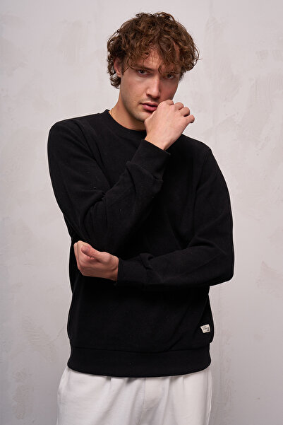 JB John Borners سويت شيرت رجالي مزين برقبة دائرية - 5053