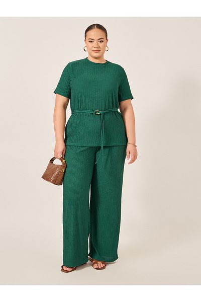 Styli Plus Size Crinkle Knit Short Sleeve Top and Straight Leg Pants Co-Ords