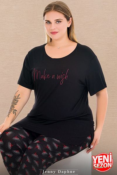 Jenny Daphne Plus Size Floral Pattern Crew Neck Short Sleeve Capri Pajamas Set 10732