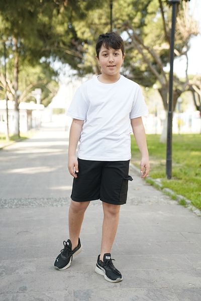 cm buseyiz Men's Basic Elegance: Capri Pocket & Short Sleeve T-Shirt Combination