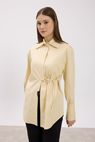 Birgül Bektaş Κλασικό πουκάμισο με γιακά με λεπτομέρεια με κρεμ δέσιμο