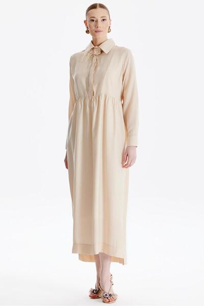 Tığ Triko Gül Broşlu Elbise - Bej