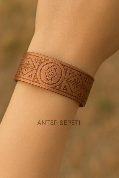 ANTEPSEPETİ Copper Red Patterned Bracelet