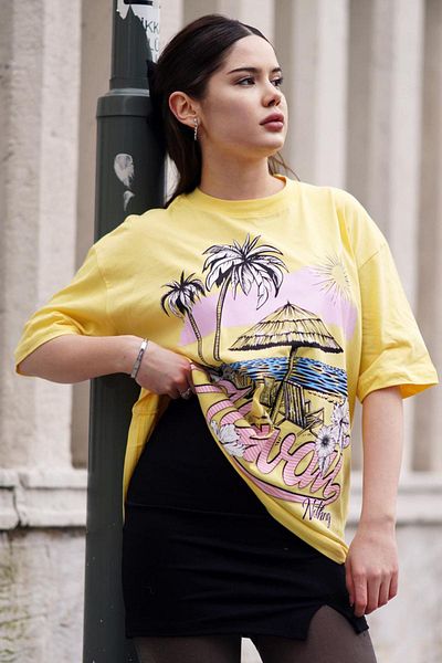 Madmext Gelb bedrucktes Damen-T-Shirt mit Rundhalsausschnitt Mg1765