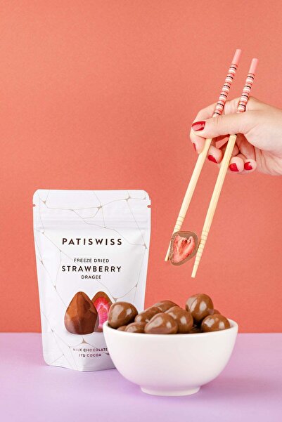 Patiswiss Sütlü Çikolatalı Çilek Draje, 80G